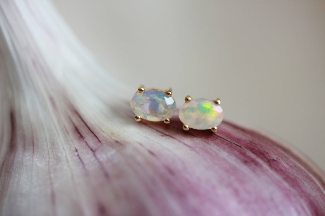 Ava Studs in Opal