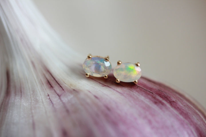 Ava Studs in Opal