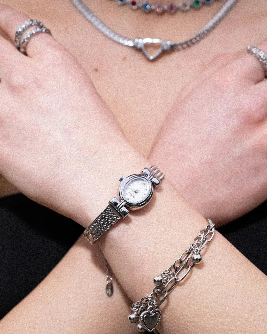 Amoura Watch