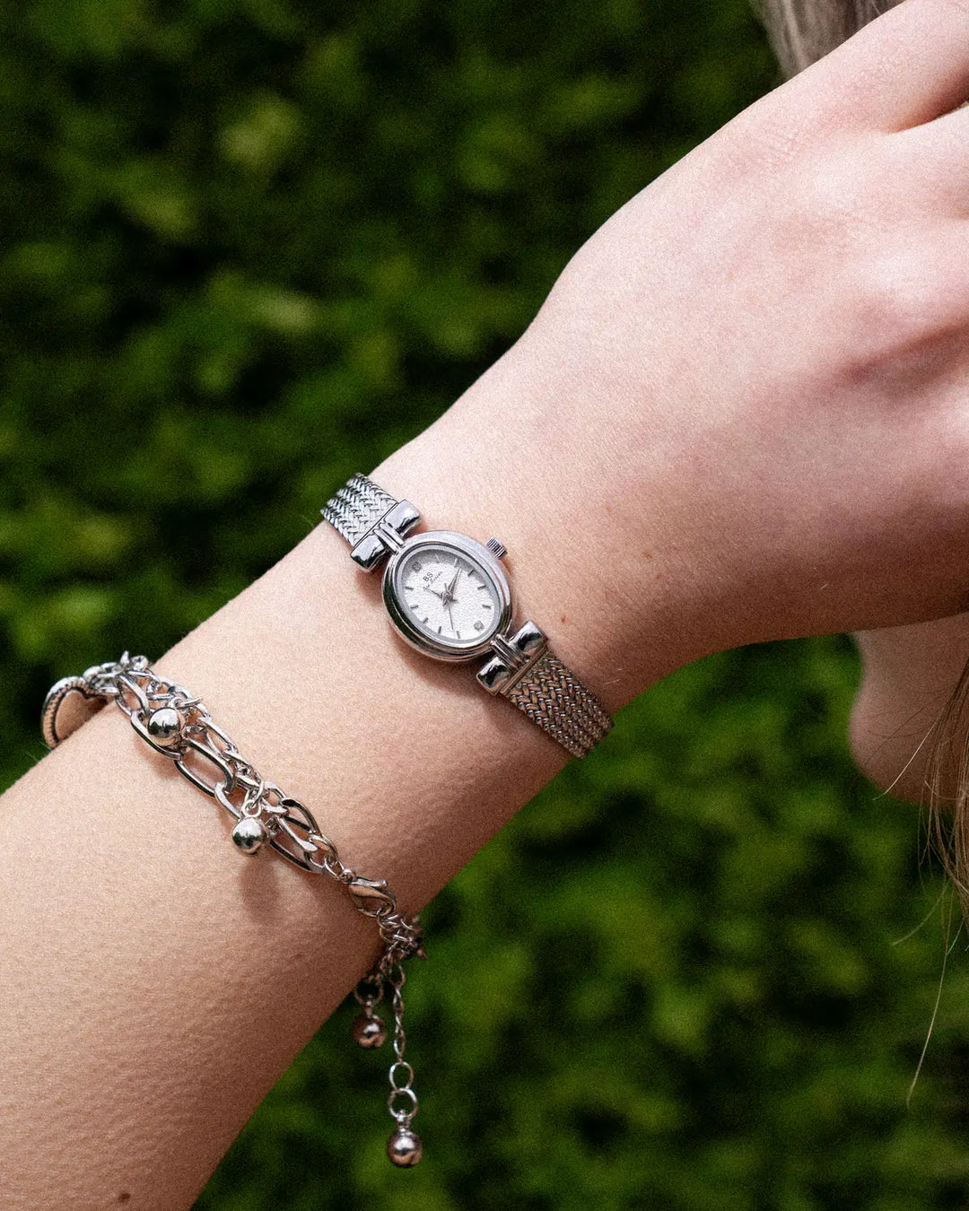 Amoura Watch