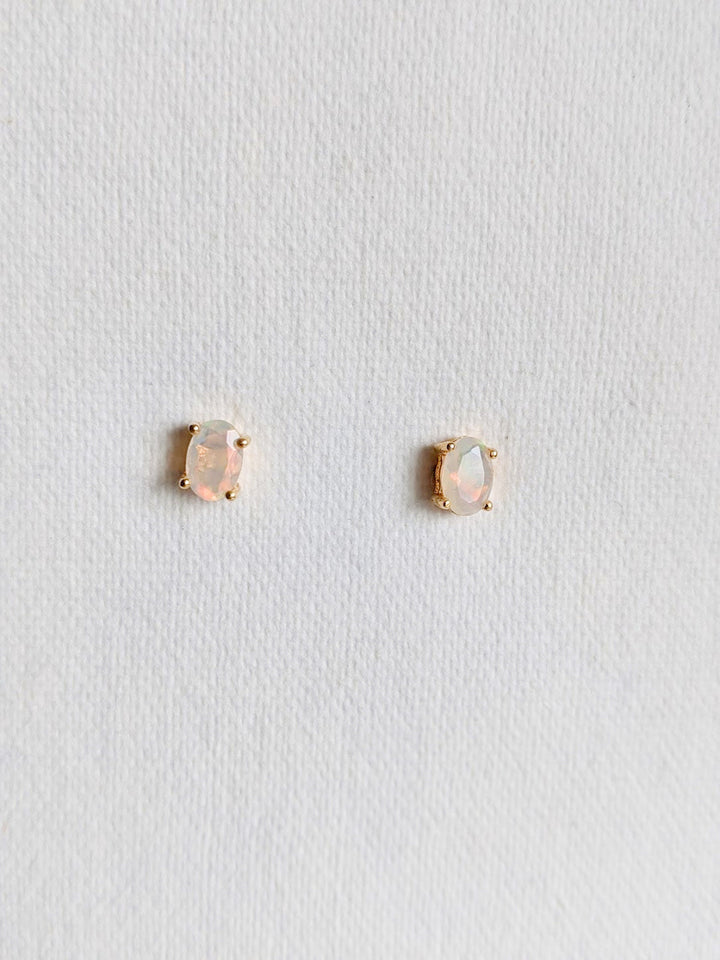 Ava Studs in Opal